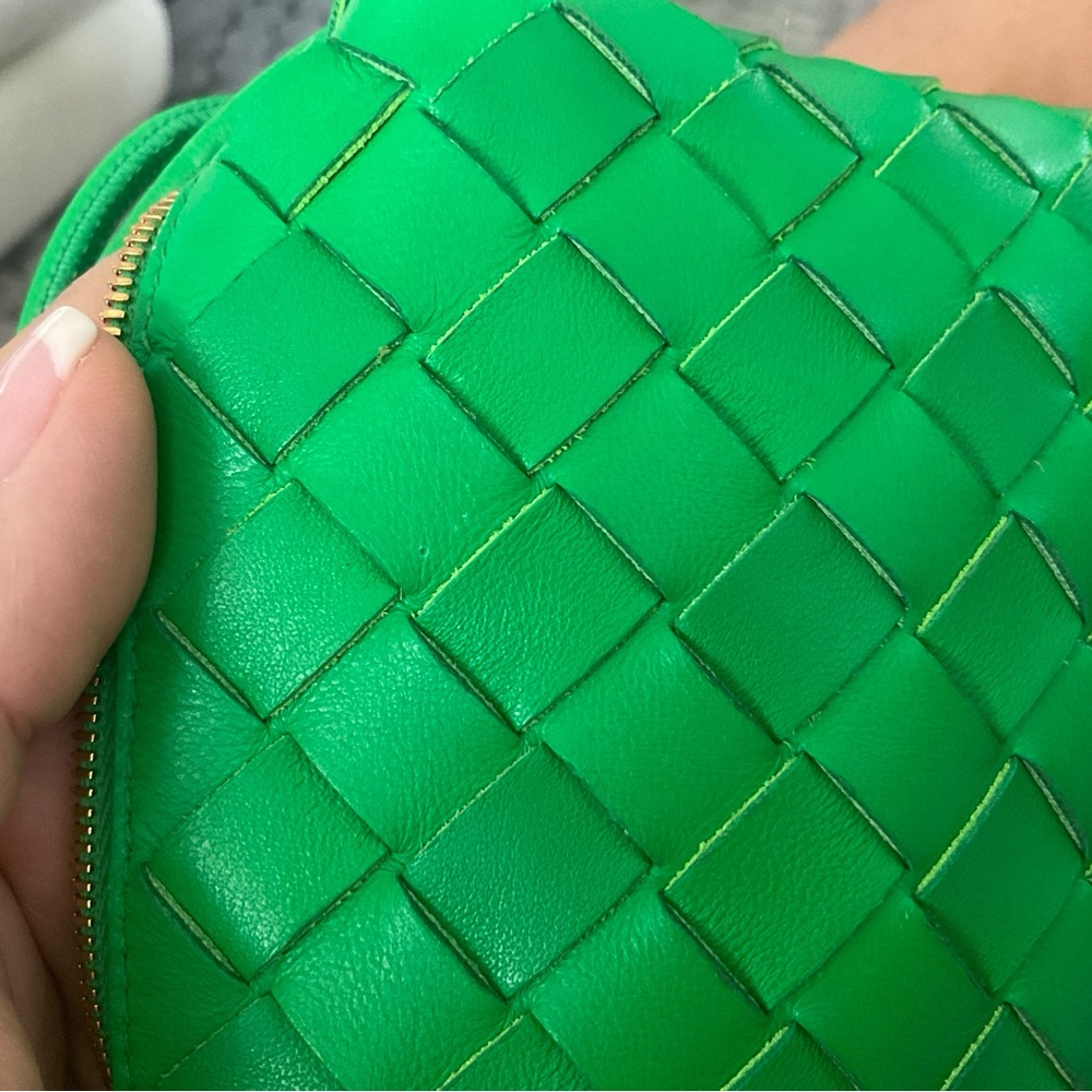Bottega Veneta Intrecciato Leather Camera Bag Parakeet color - Picture 15 of 16